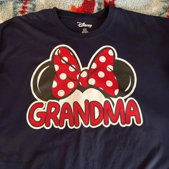 Disney "GRANDMA" Minnie Mouse Ladies T Size XL Navy Blue Disney Parks - Picture 6 of 7